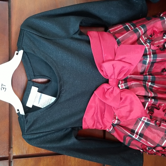 Twin Xmas Dresses - Picture 4 of 7